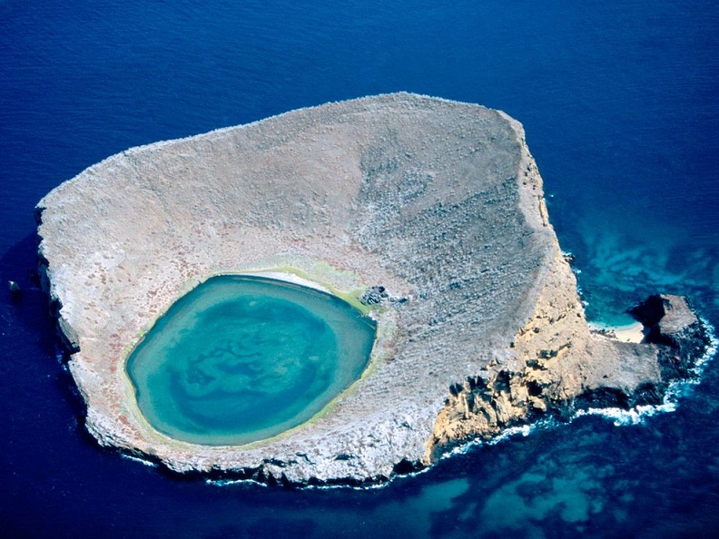 http://twistedsifter.com/2011/01/picture-of-the-day-the-blue-lagoon-ecuador/
